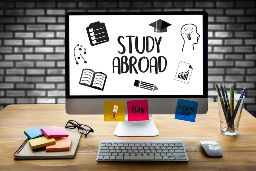 Why Professional Guidance is Important While Preparing to Study in UK 