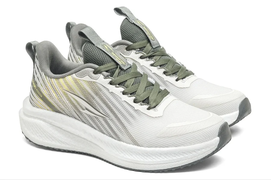 A Guide to Choosing the Right Trekking Shoes