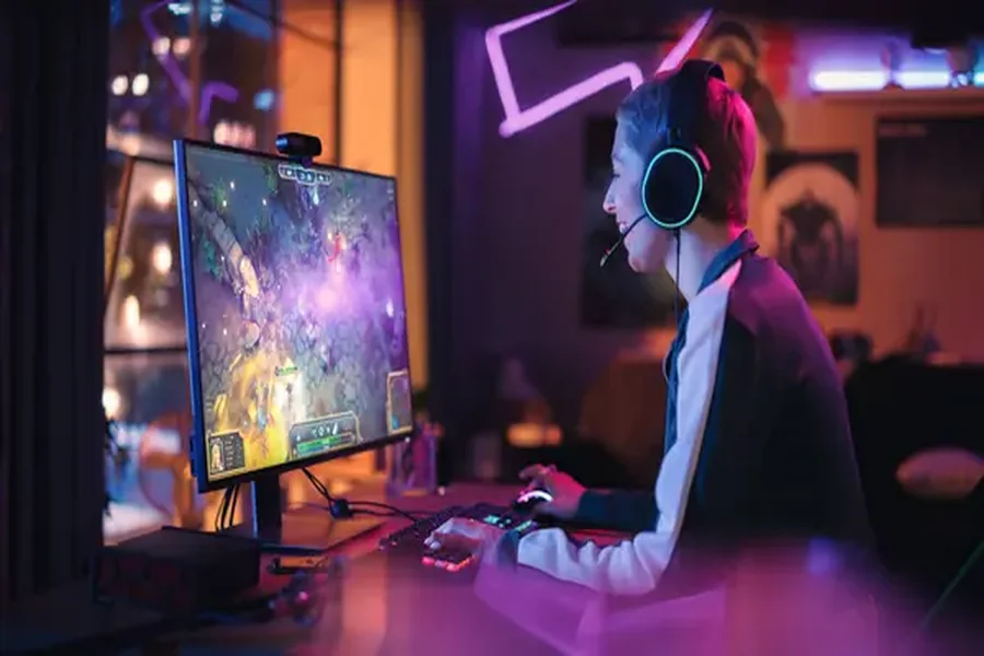 Why Online Gaming Feels Like the New Neighborhood Arcade