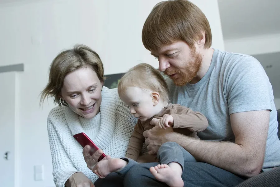 Expanding Digital Access: Understanding Free Device Programs in the U.S.